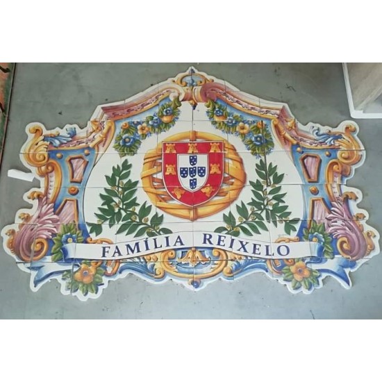 Trabalhos em azulejo e pintura Portuguesa manualmente