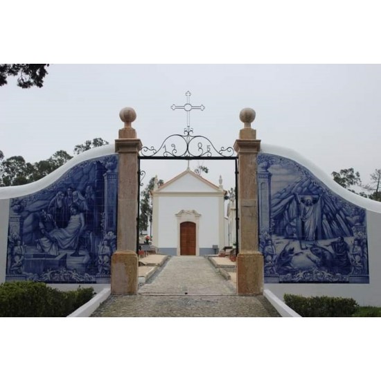 Trabalhos em azulejo e pintura Portuguesa manualmente